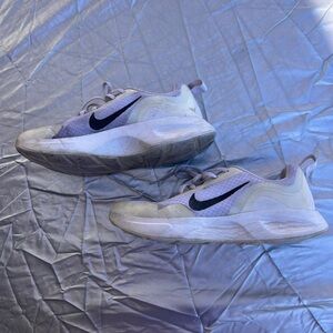 Nike Women’s Sneakers Size 8.5 White Athletic Running Shoes